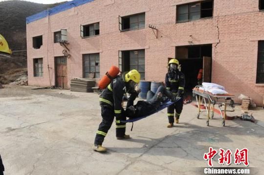 甘肃白银市一化工作坊硫化氢气体泄漏致3人死亡