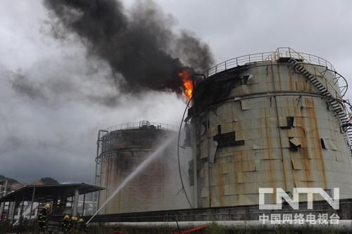 广东惠州一化工储罐起火五市消防联手五小时扑灭