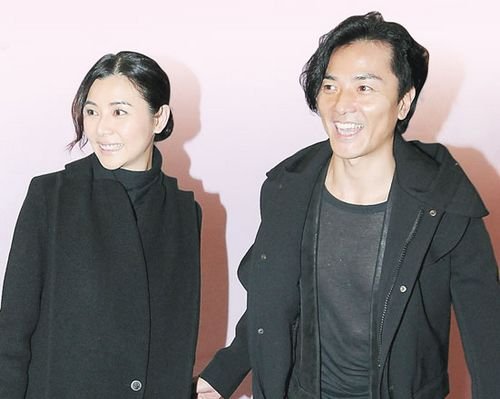 郑伊健婚礼细节曝光 喊老婆蒙嘉慧泣不成声(图)