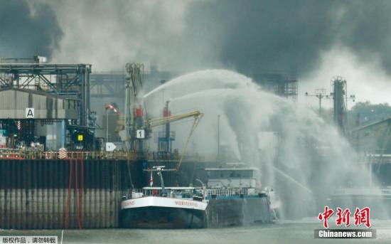 当地时间10月17日，位于德国路德维希港的巴斯夫(BASF)化学工厂发生爆炸，造成数人受伤和失踪。